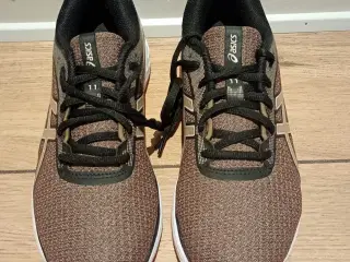 Fine sneakers, ASICS, str. 38. Som nye.