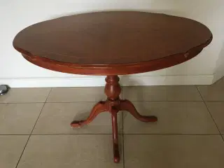 Antikt bord sælges