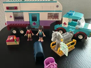 Lego Friends dyrlægens hestetrailer