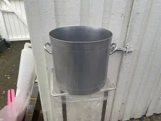 Stor gryde til evt industri brug