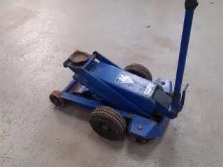 AC DONKRAFT 4 TONS.