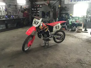Honda cr 125 cc  2 takts maskine