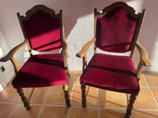 2 velholdte stole