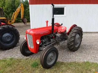 VETERAN TRAKTOR,