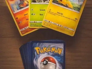 Assorterede Pokemon kort sælges