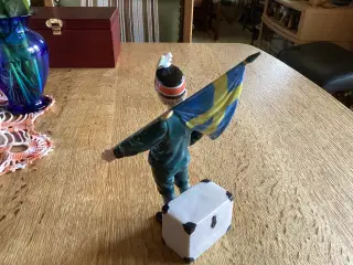 KGL Svensk Dreng m/flag og kuffert