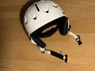 Cruz skihjelm str. M