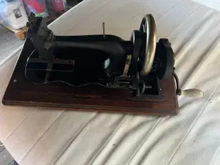 Gammel symaskine 