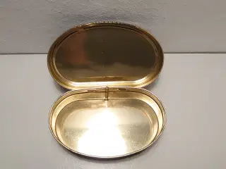 Irma dåse: Bønneformet m. hængslet låg. L 15cm.
