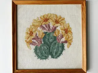 Broderi i træramme, kaktus m orange blomster