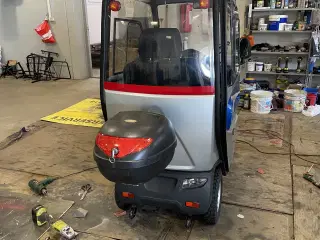 Apollo 928 Lukket El Scooter