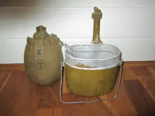 Gammelt MILITÆR Grej.