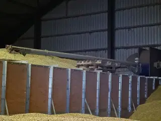 - - - - - - 102 mm, ca. 7 meter