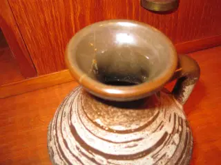 Strehla vase/kande