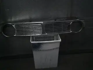 Frontgitter til Volvo 142 1969