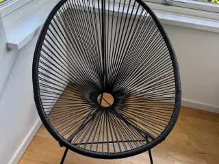 Sort loungestol – moderne og let design
