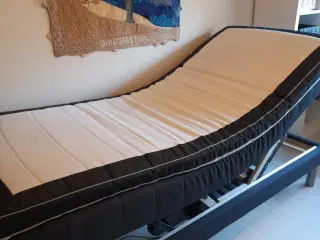 Pæn elevationsseng.