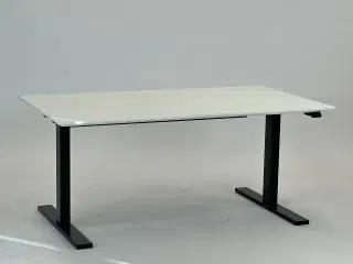 Hæve-/sænkebord 140x80 (m. faset kant) - Linak