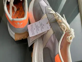 ADIDAS sko 42,5