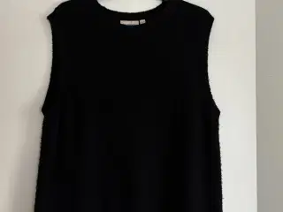 Only carmakoma strik vest sort