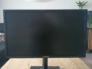 Samsung S24E650BW 24" IPS-skærm – God stand