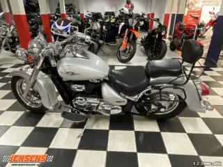 Suzuki VL 800 Intruder