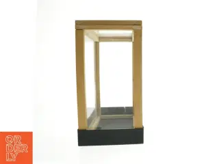 Trækasse med glas (str. 30x30 cm)