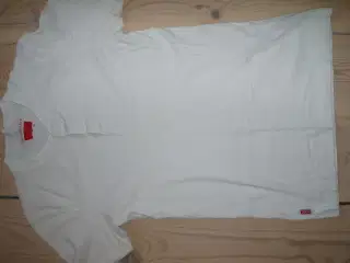 hvid Levis t-shirt