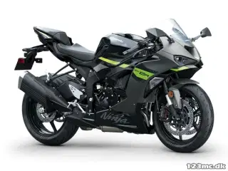 Kawasaki ZX6R 636