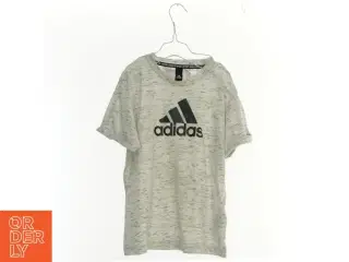 T-Shirt fra Adidas (str. 134 cm)