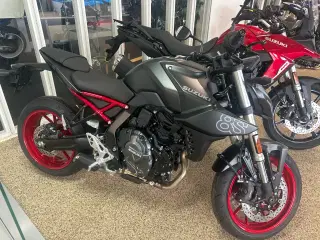 Suzuki GSX-8S 776 83HK 6g
