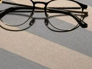  Superlækre Brille stel. Ray Ban. Nye,