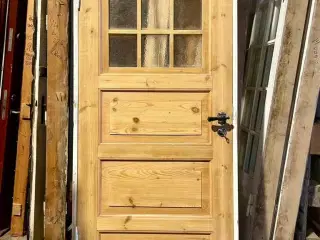 Original fyldningsdør m. glasparti og karm