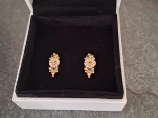 Lund margueritørering/halskæde  forgyldt .