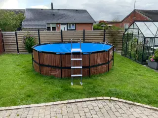 Pool til haven