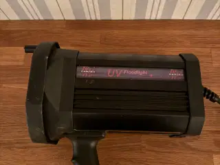 UV floodlight