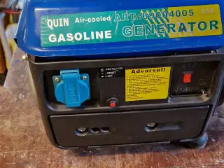 Benzingenerator 700W. Defekt.