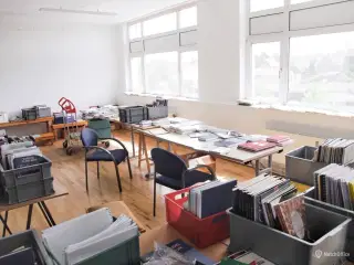 54 m2 lyst kontor med fælles faciliteter