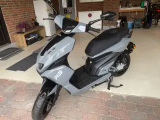 Vga R 3 EL 30. 560 km 2025