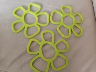 3 NYE GUMMI BORDSKÅNERE