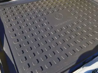 Bagagerumsbakke Mercedes Benz