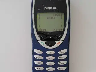 Nokia 8210 - mobiltelefon