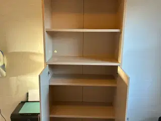 Høj skab