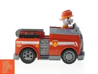 Fjernstyret brandbil med hundefigur fra Paw patrol (str. 20 x 11 cm)