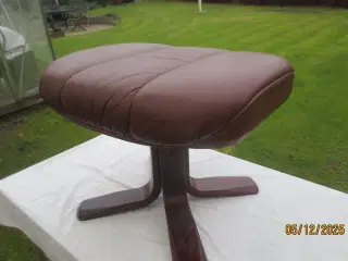 1 stk Fodskammel med Brunt læder