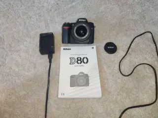 Nikon D80 DSLR m. 18-55mm linse, oplader, batteri 