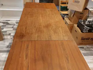 Teak spisebord med udtræk