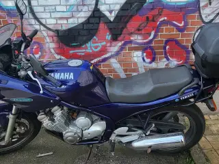 Yamaha xj600 Division 