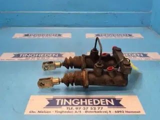 Massey Ferguson 3060 Bremsecylinder 3384685M3 (2 Stk)