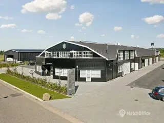 Stort pakkelager til webshop - Gratis parkering